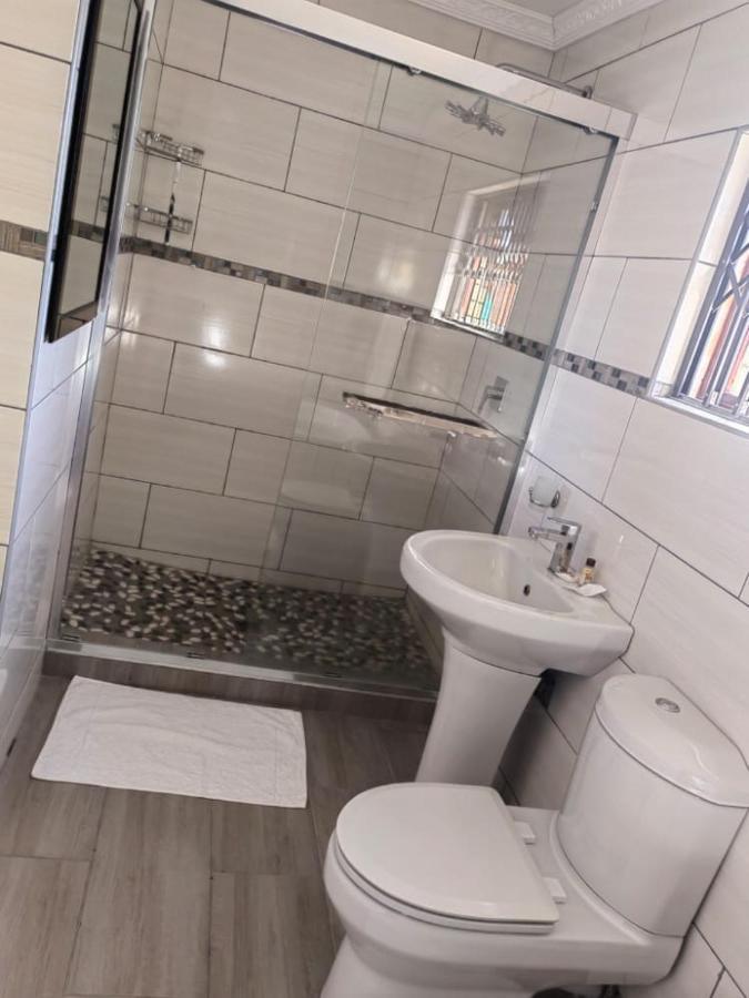 Obaa Sima Guest House 움타타 외부 사진