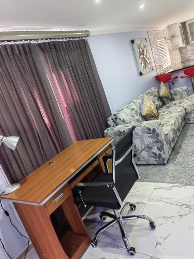 Obaa Sima Guest House 움타타 외부 사진